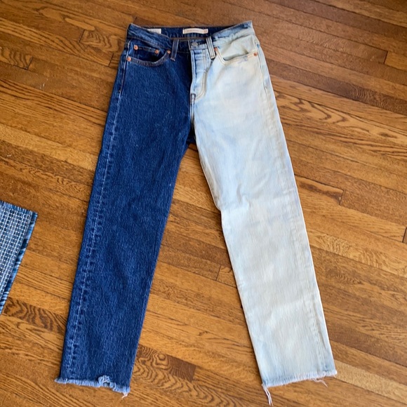 Levi's Denim - Rare! Levi’s Wedgie Straight Raw Hem Size 24